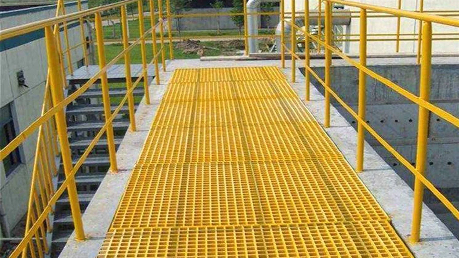 FRP grating panels for wet areas