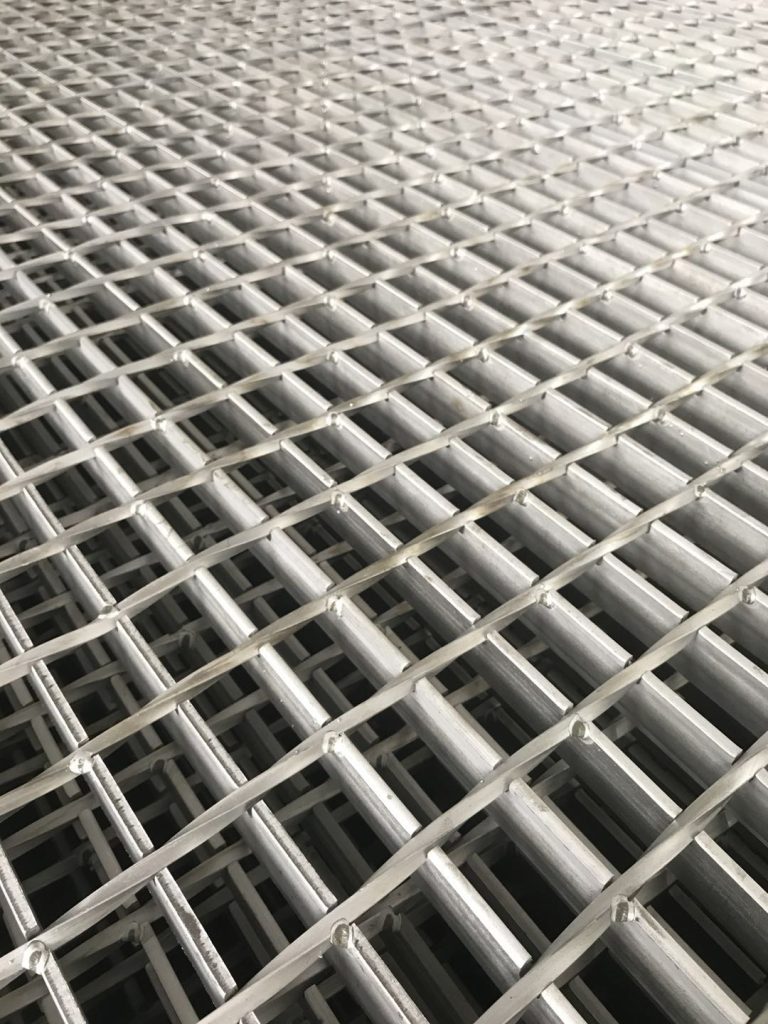 Stainless steel grating corrosion resistant application
