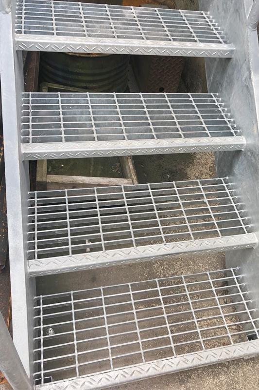 Steel grating stair tread reference for downloads and FAQ